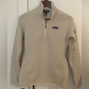 Patagonia  pullover women sizeS in cream/ beige.